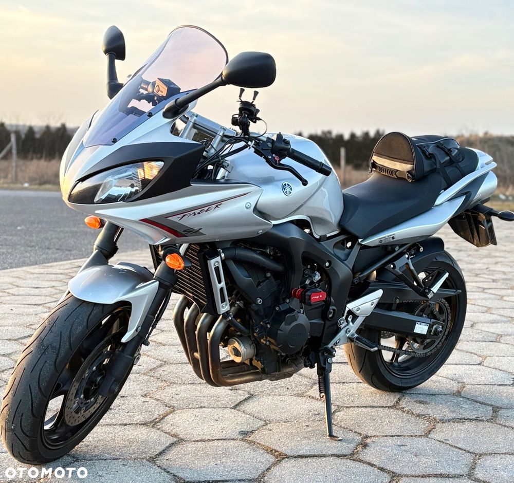 Yamaha FZ6 - 1