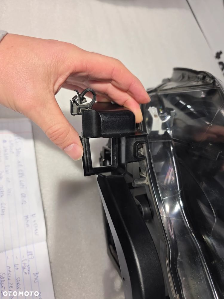 BMW E60 / E61 07- LIFT PRAWY BI-XENON NIESKRĘTNY BLACK PRAWA LAMPA PRZEDNIA PRZÓD , NR 7177740 / 7177740-06 / A8717774006 , NR AUKCJI LPP189 - 24