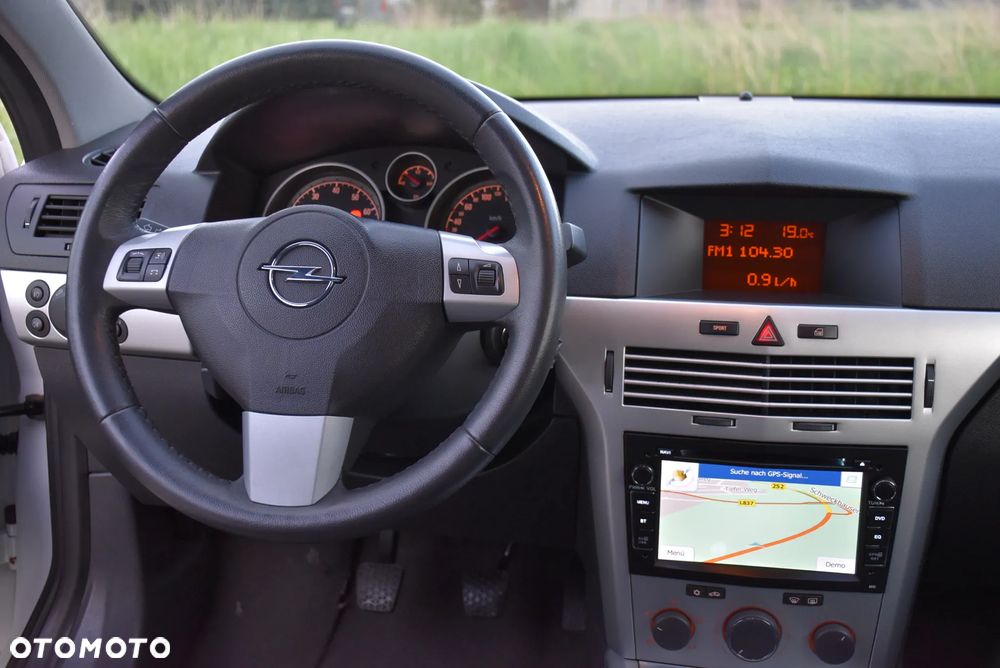 Opel Astra 1.8 Black&White - 20