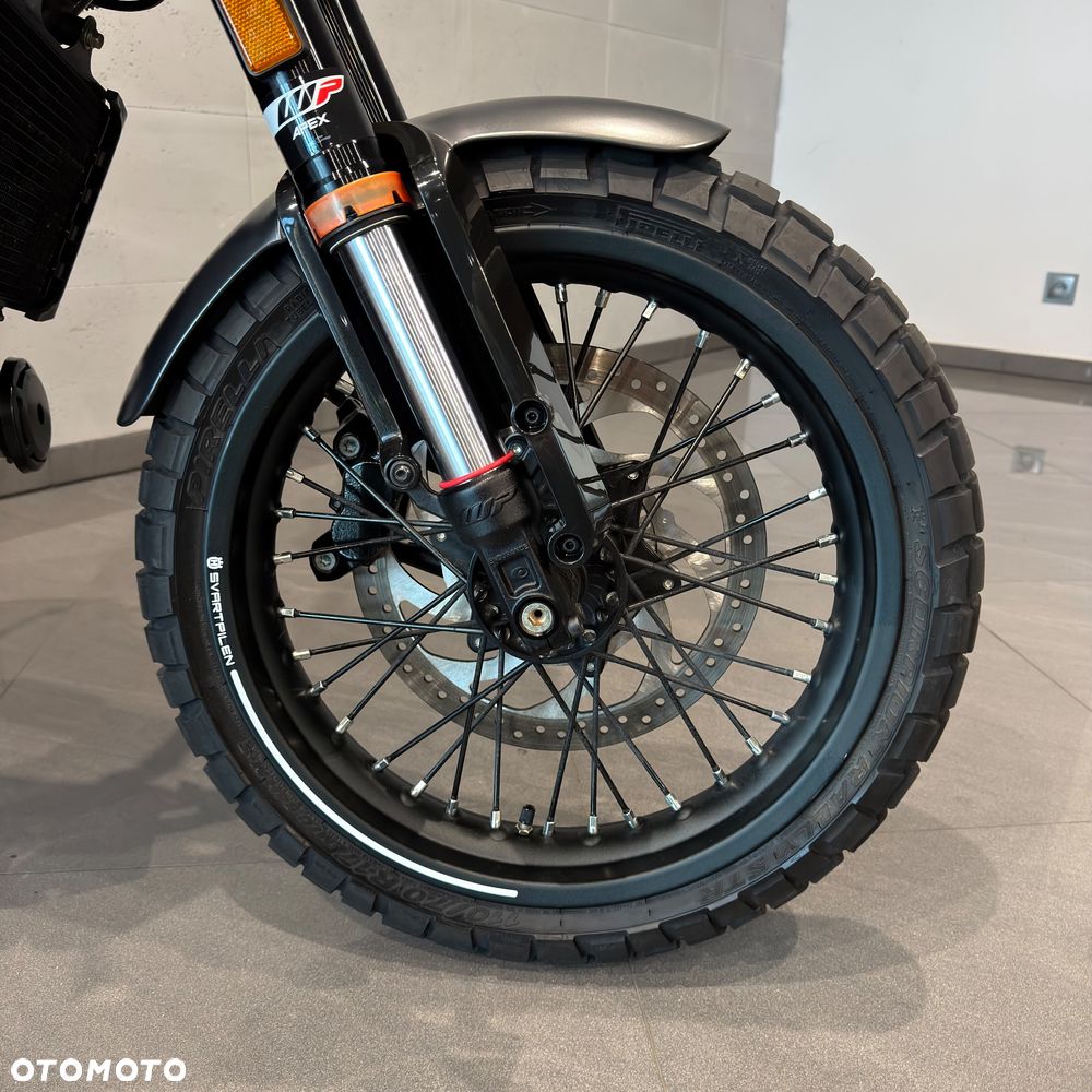 Husqvarna Svartpilen - 7