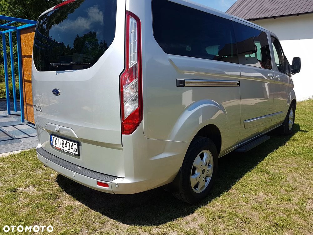 Ford Tourneo Custom - 13
