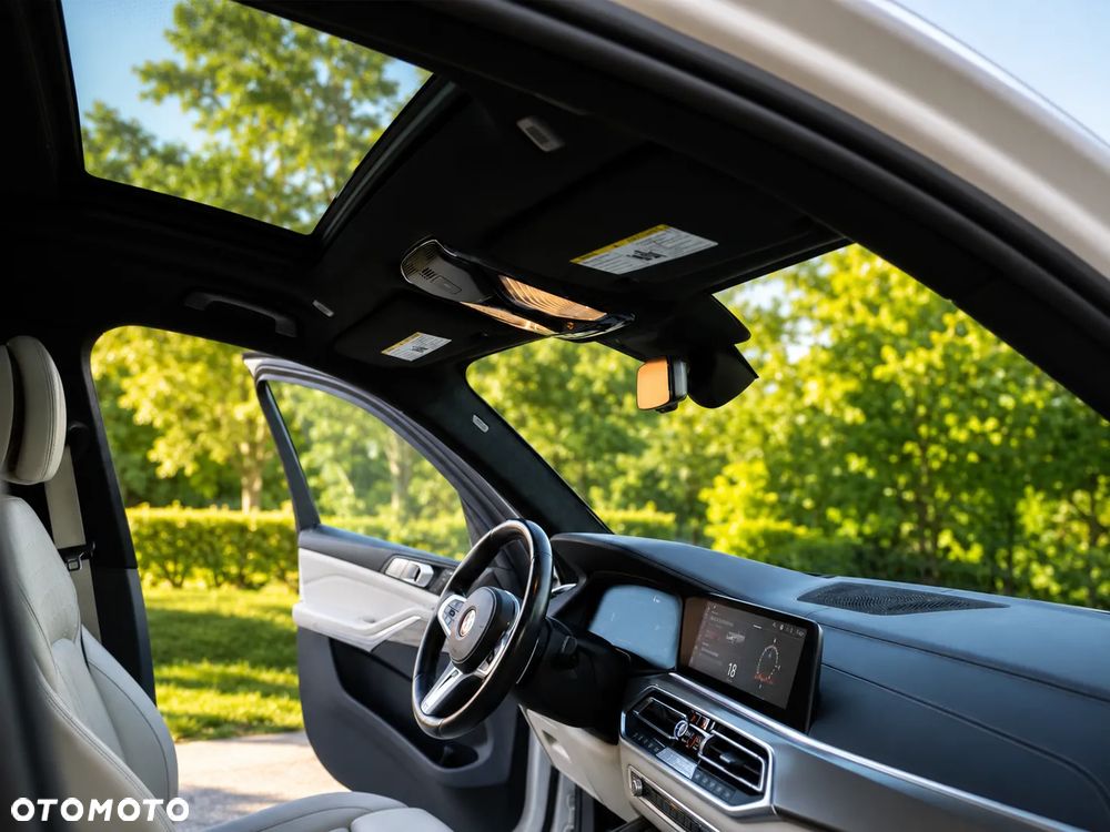 BMW X7 M50i sport - 20