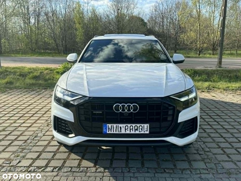 Audi Q8 - 9