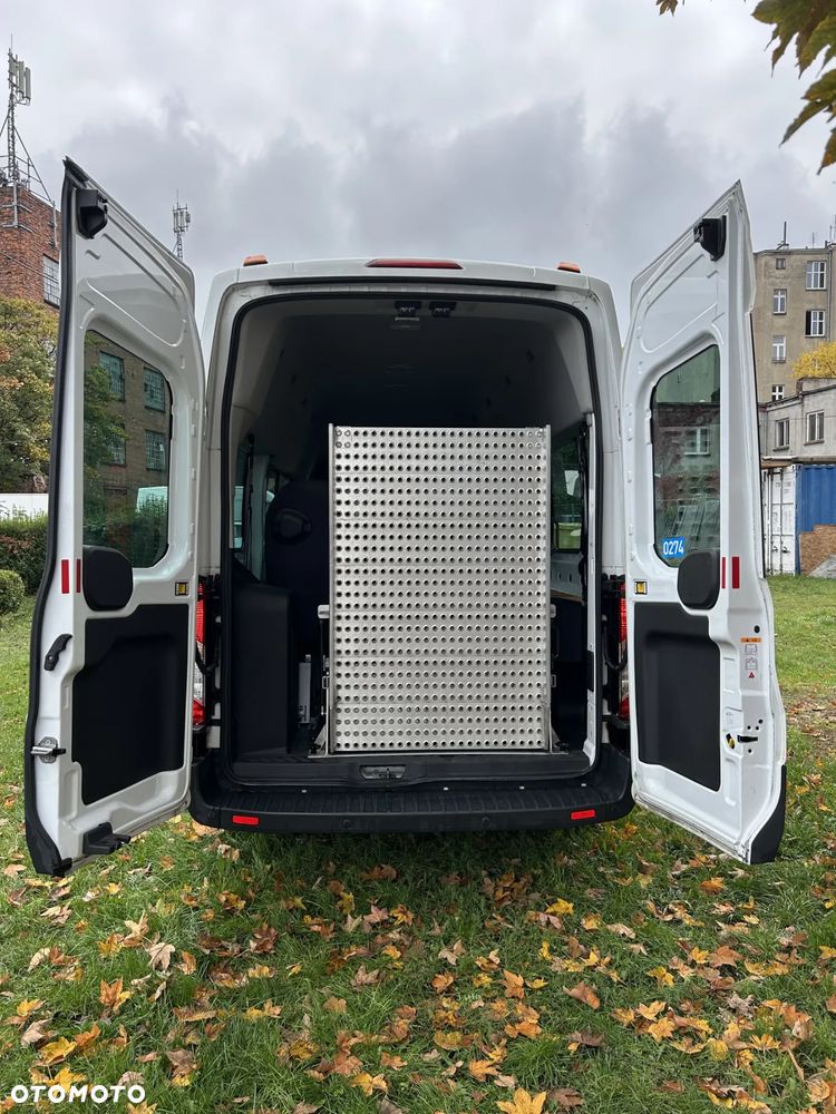 Ford Transit - 12