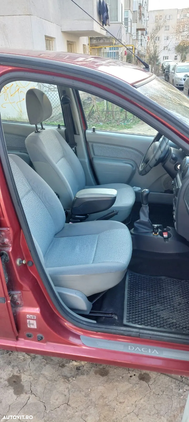 Dacia Logan 1.6 MPI Laureate - 13