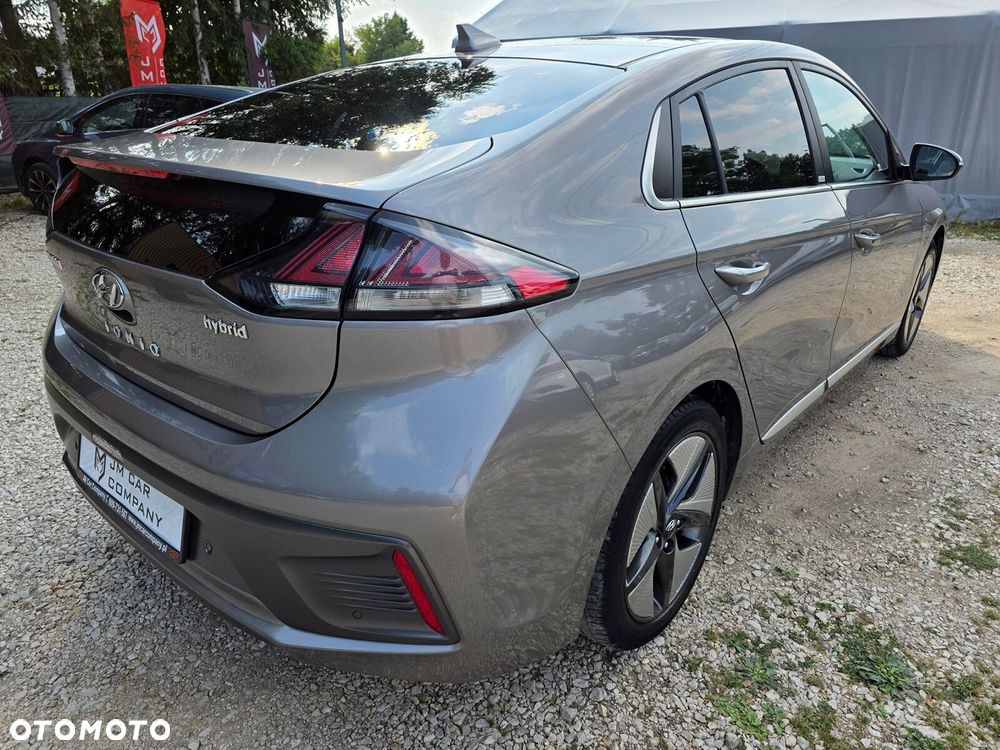 Hyundai IONIQ - 24
