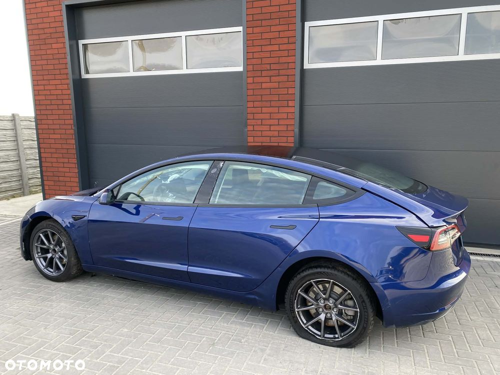 Tesla Model 3 Standard Hinterradantrieb - 4