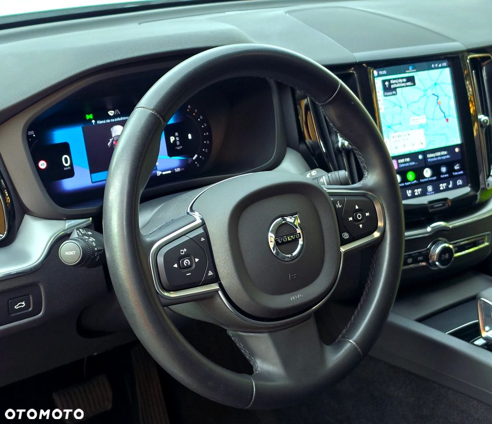 Volvo XC 60 B4 B Momentum Pro - 33