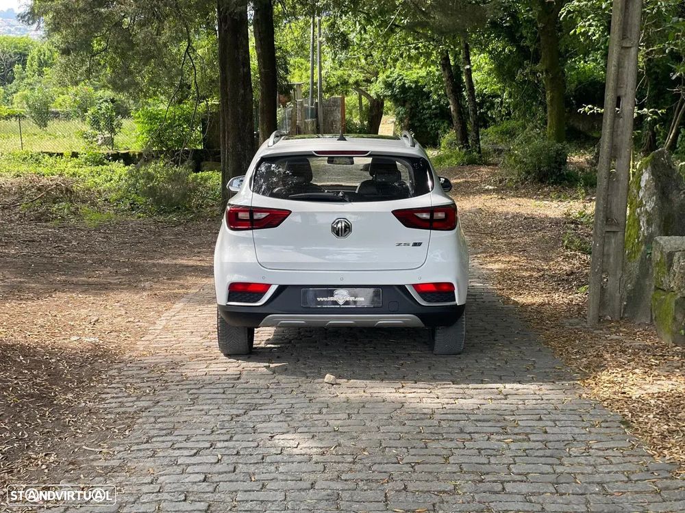 MG ZS Maximal Luxury - 6