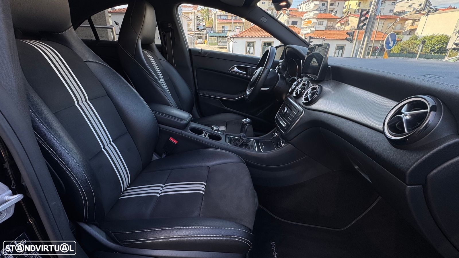 Mercedes-Benz CLA 180 d AMG Line - 18