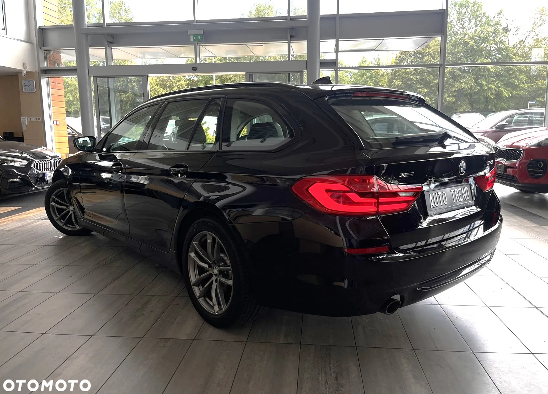 BMW Seria 5 530i Touring - 5