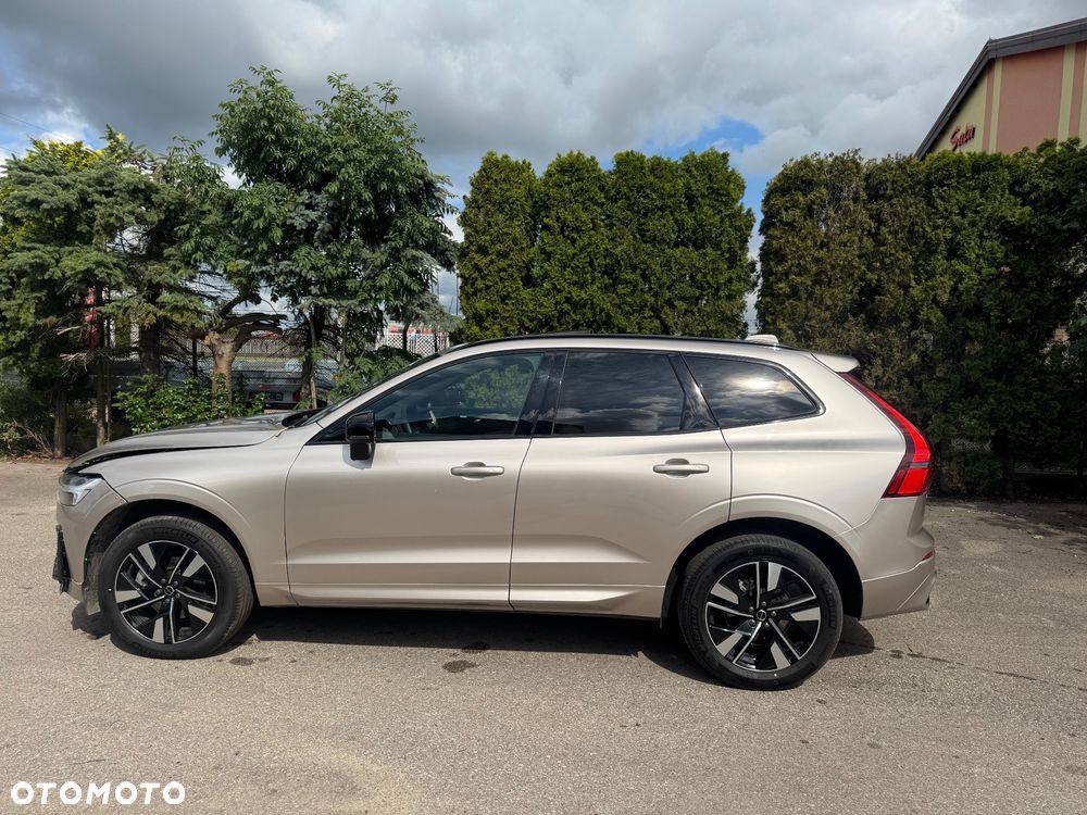 Volvo XC 60 B5 B AWD Plus Black Edition - 2