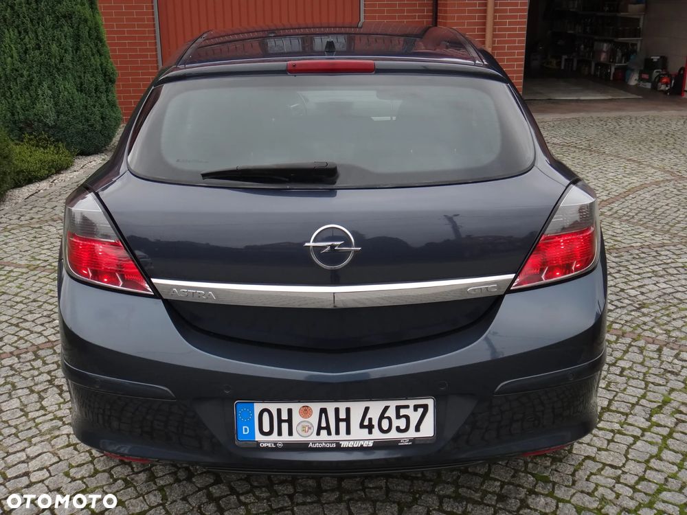 Opel Astra III GTC 1.8 Sport - 20