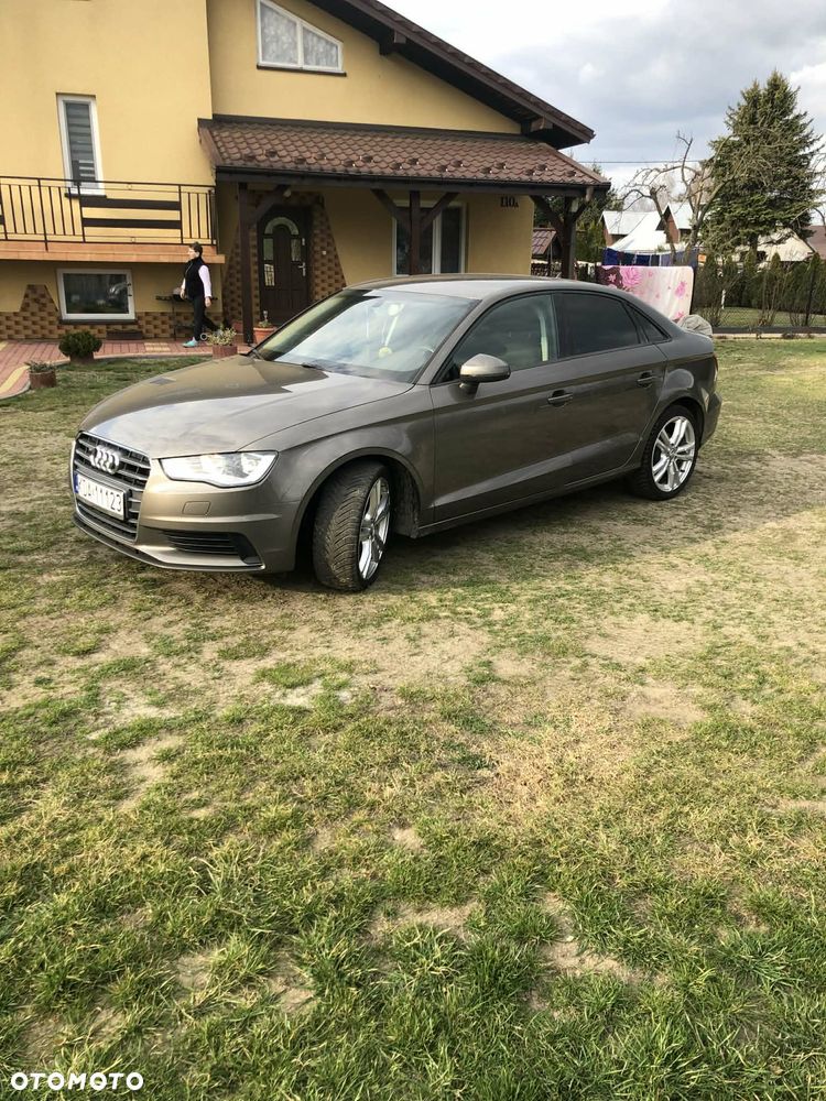 Audi A3 Limousine 1.6 TDI clean diesel Ambiente - 2