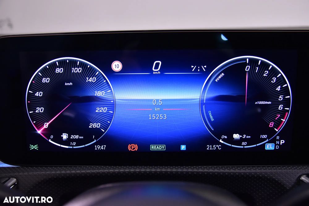 Mercedes-Benz CLA 250 e 8G-DCT - 12