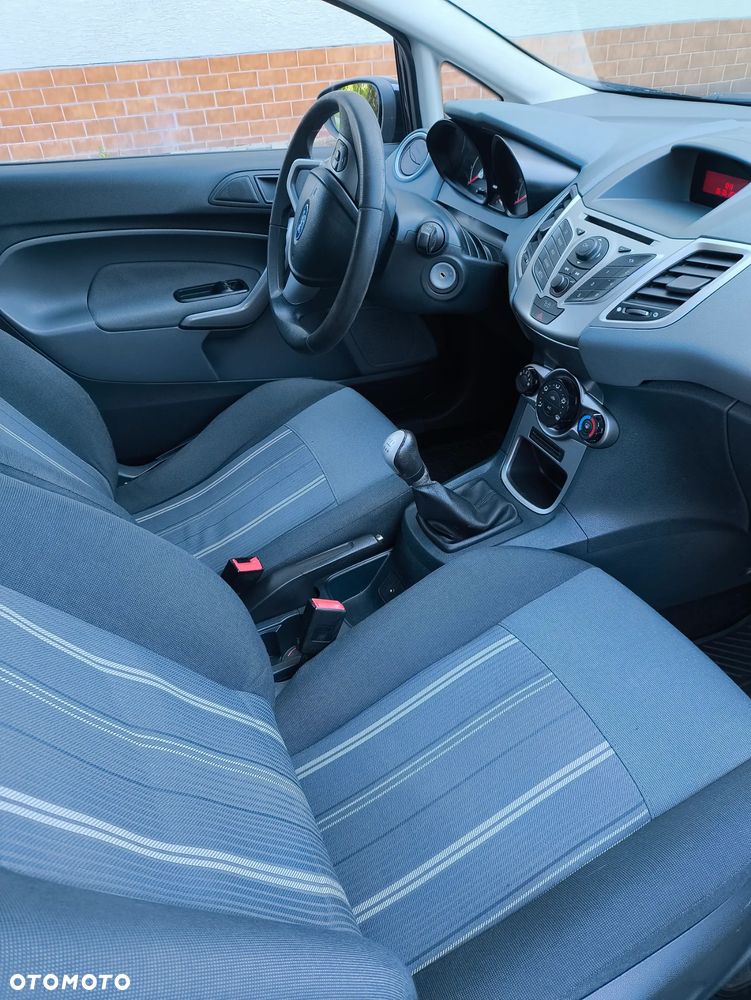 Ford Fiesta 1.4 Trend - 19
