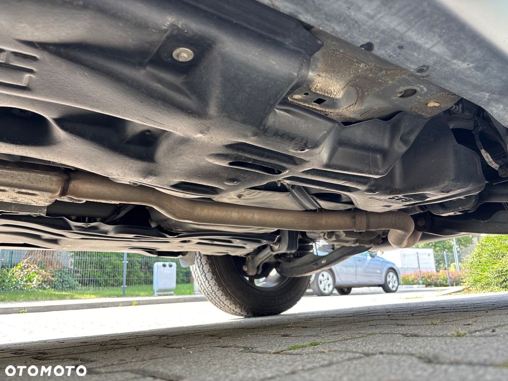 Jeep Cherokee - 16