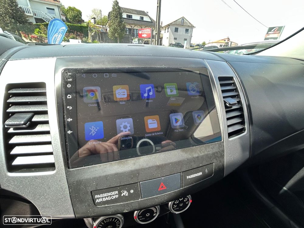 Mitsubishi Outlander 2.0 DI-D Intense+ 4WD - 15