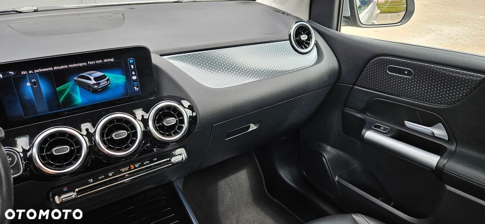 Mercedes-Benz Klasa B 180 7G-DCT Style - 26