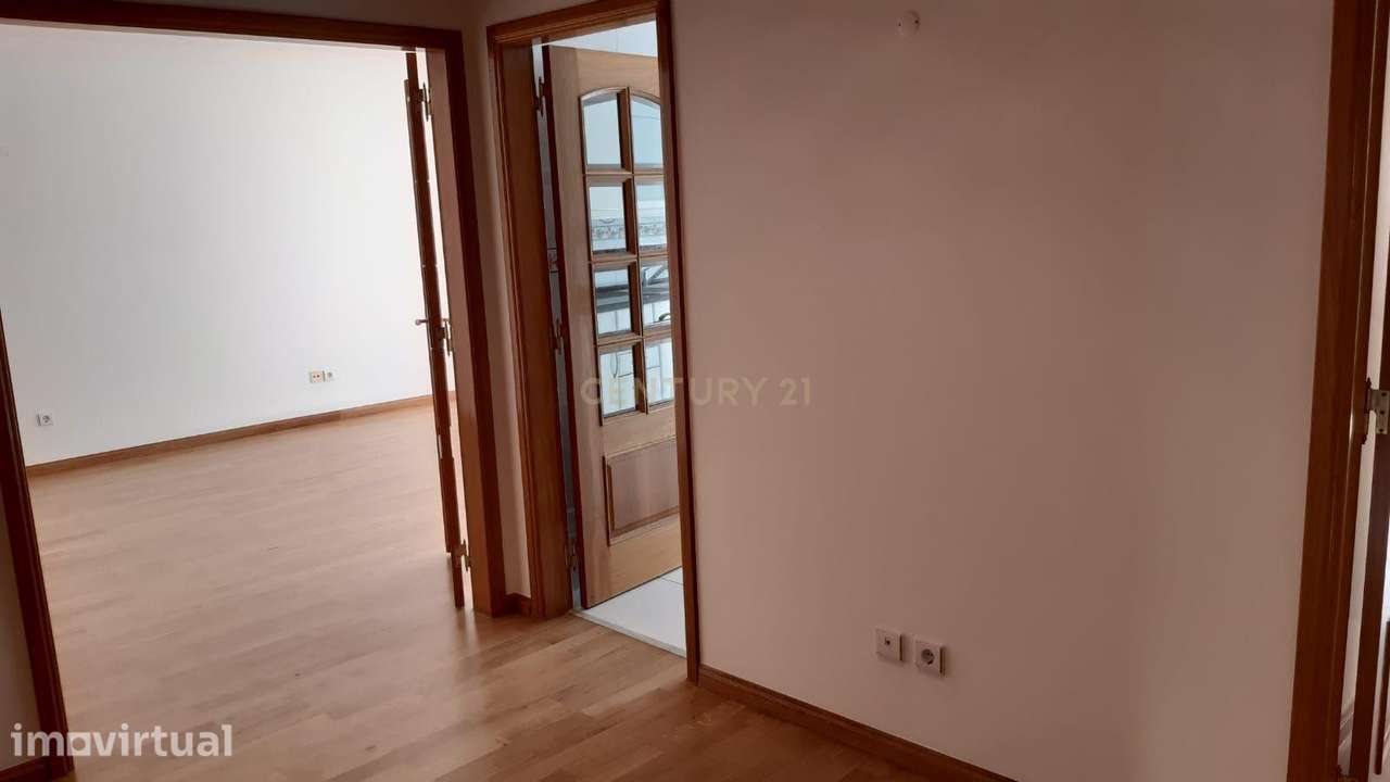 Apartamento T3 nos Jardins da Parede - Grande imagem: 4/29