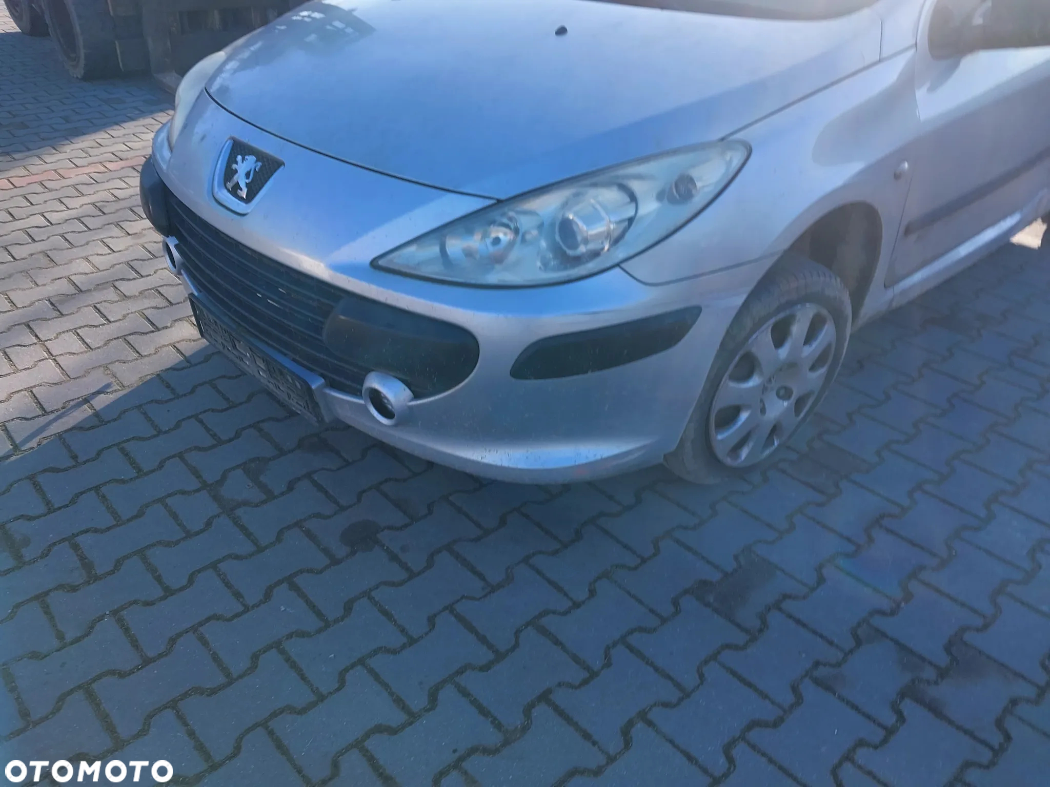 Peugeot 307 FL Lift 3D Hatchback silnik 1.6 HDI 90KM skrzynia biegów 20DM75 drzwi zderzak klapa błotnik EZRC belka przewód szyba wyświetlacz podsufitka wtryski pompa maglownica felgi alternator Cały na części wszystkie części - 3