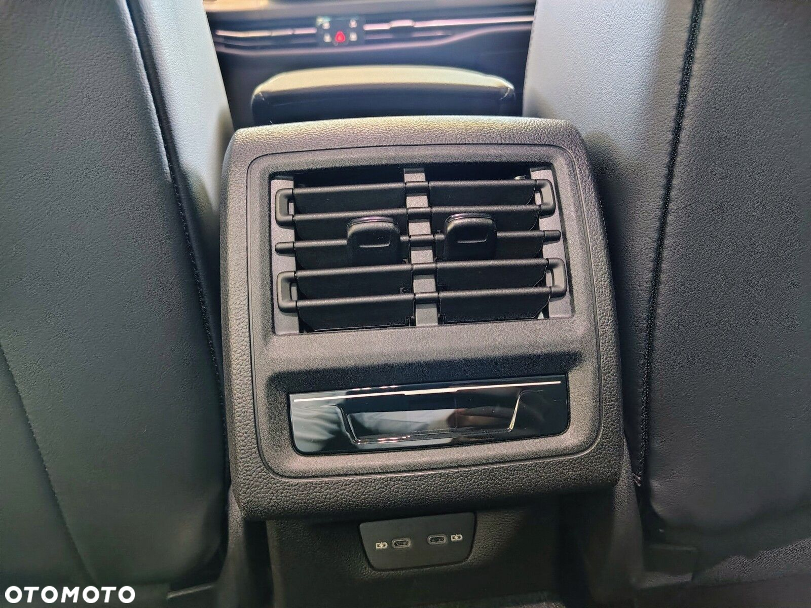 Volkswagen Golf - 25