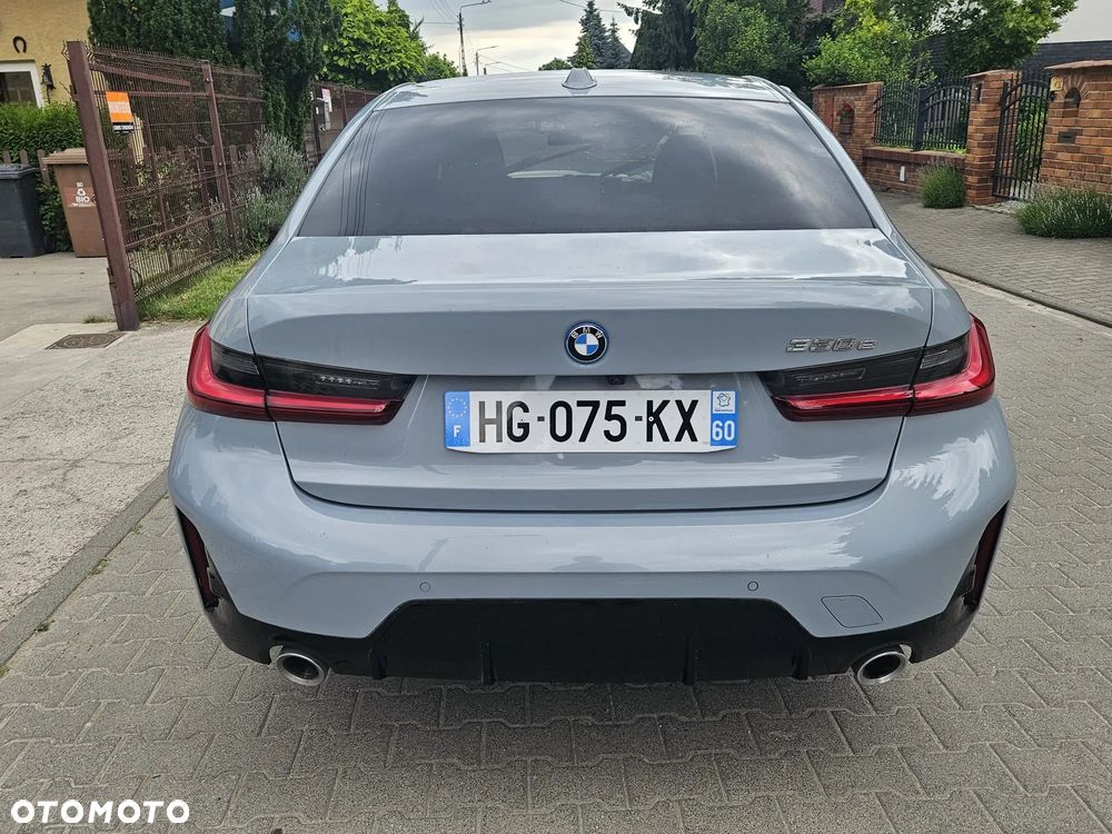 BMW Seria 3 330e PHEV M Sport - 2