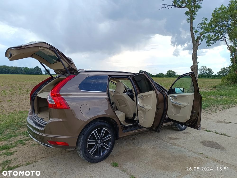 Volvo XC 60 D5 AWD Momentum - 10