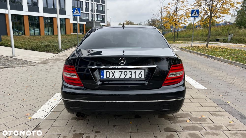 Mercedes-Benz Klasa C 180 T CGI Automatik BlueEFFICIENCY Avantgarde - 4