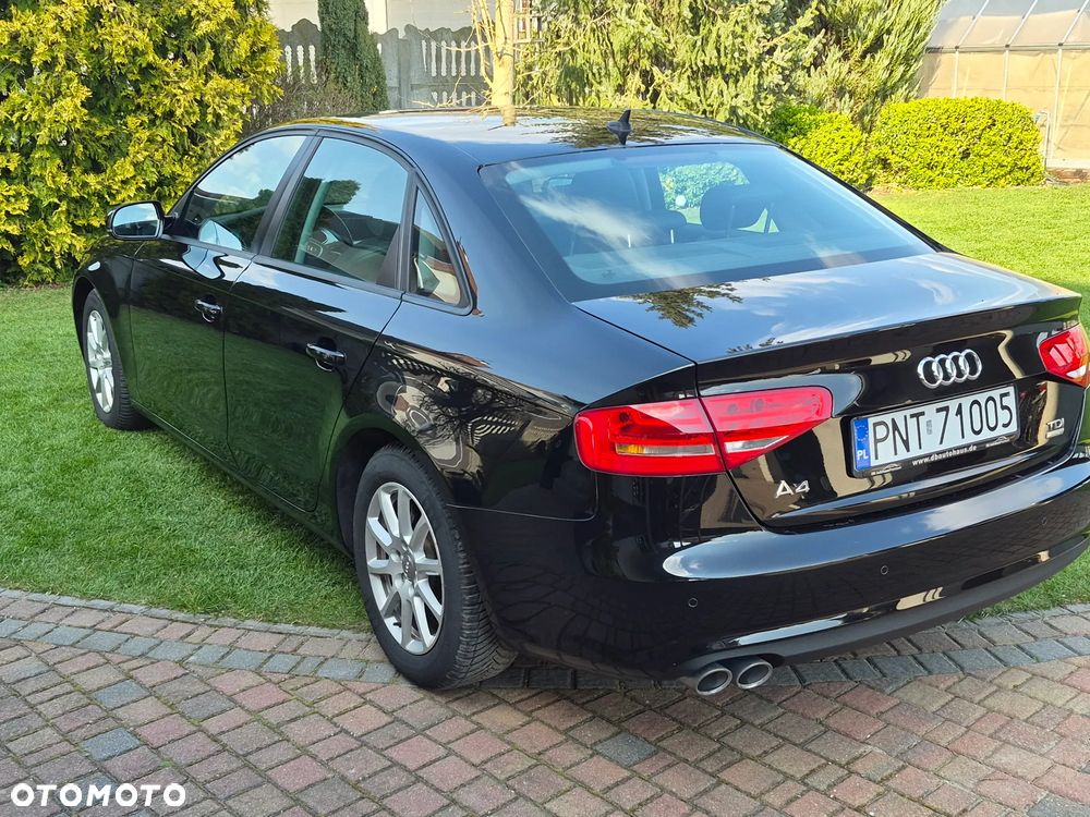 Audi A4 Limousine - 4