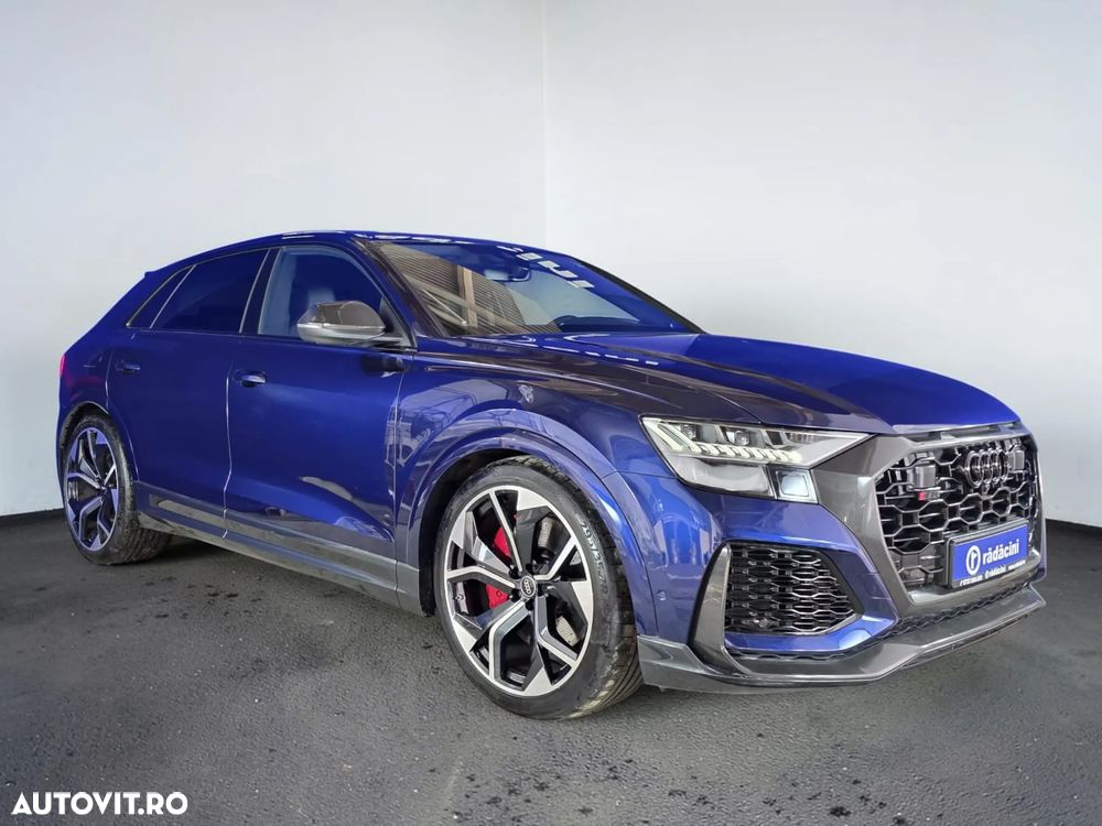 Audi RS Q8 - 5