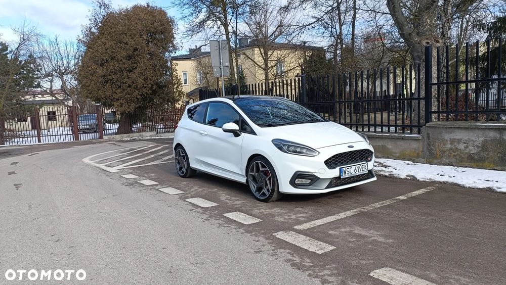 Ford Fiesta - 9