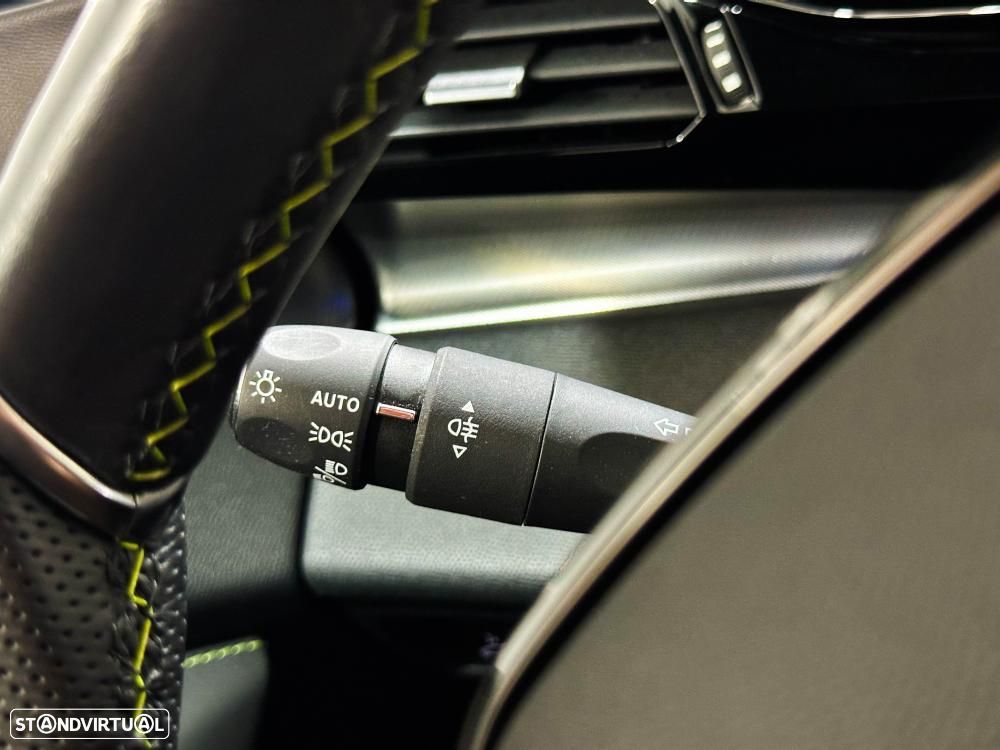 Peugeot 408 1.6 Hybrid GT e-EAT8 - 49
