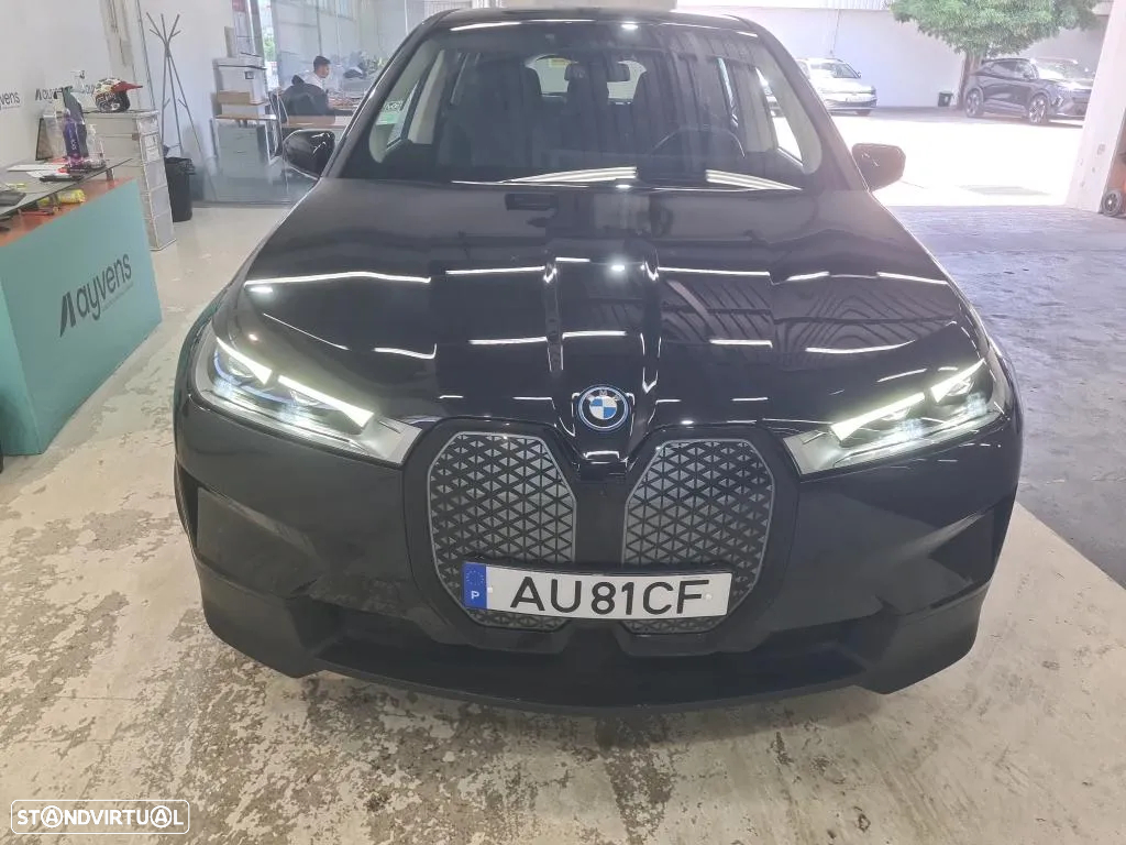 BMW iX xDrive 40 - 5