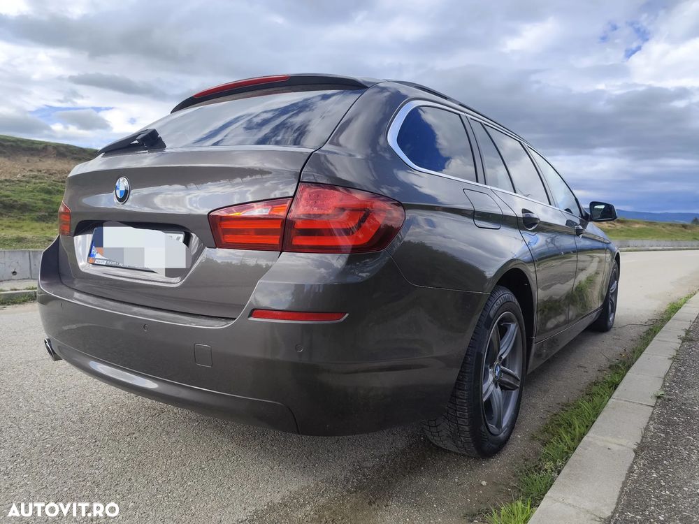 BMW Seria 5 520d Sport-Aut. - 4