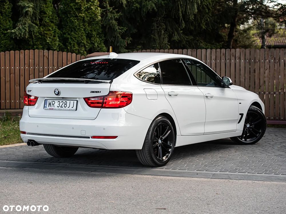 BMW 3GT 328i Sport-Aut Sport Line - 14