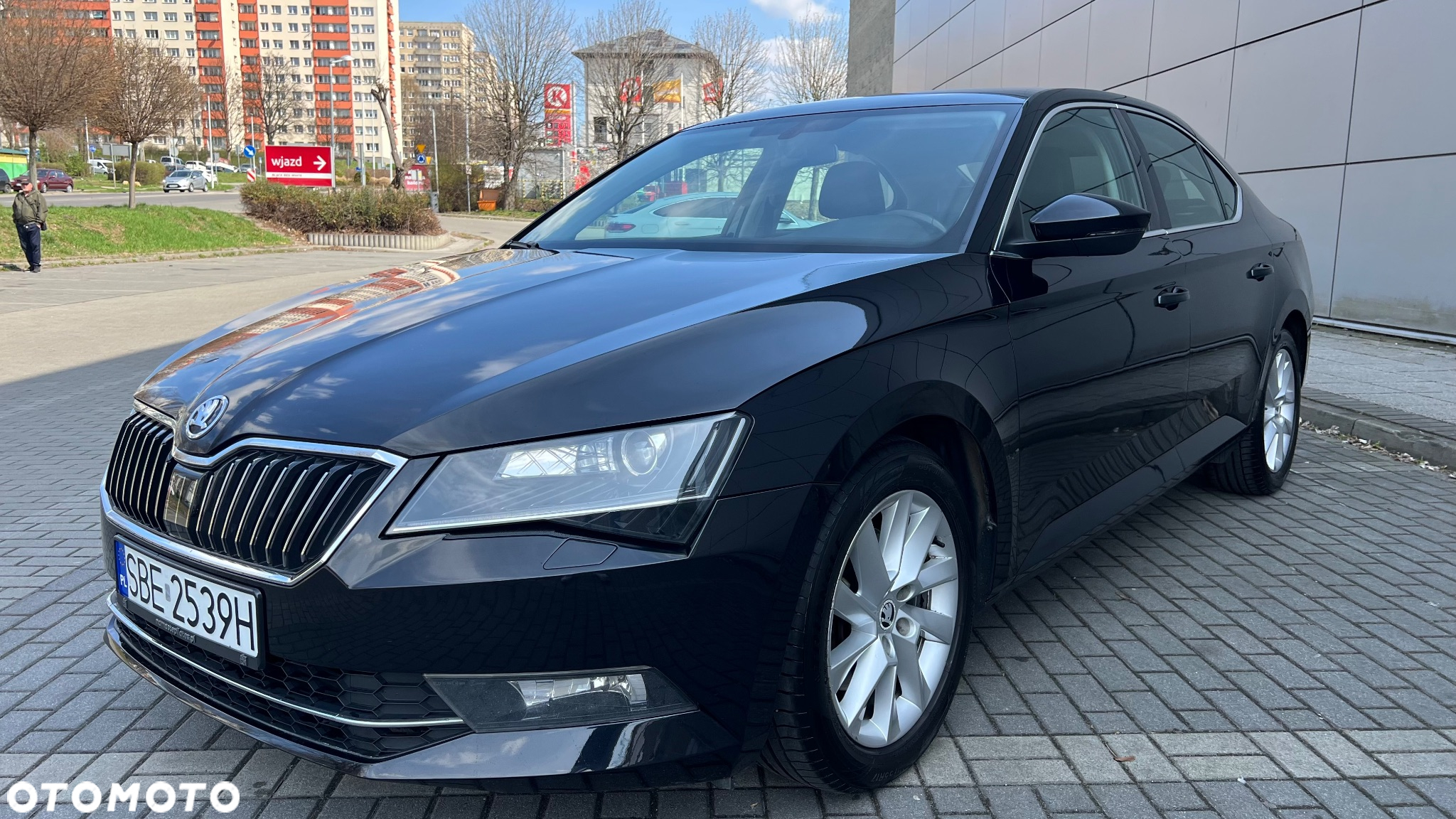 Skoda Superb 1.6 TDI Ambition - 2