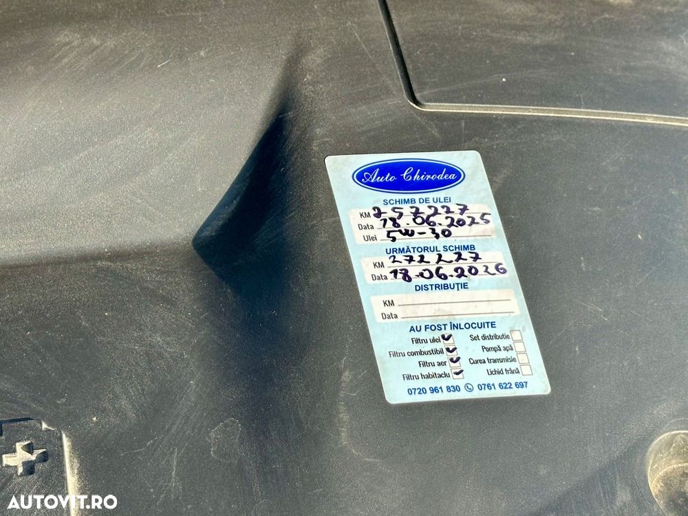 Volkswagen Transporter Caravelle Lang Trendline - 21