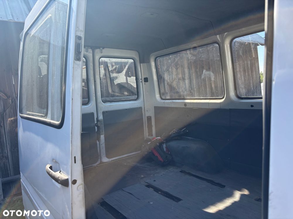 Mercedes-Benz sprinter - 18