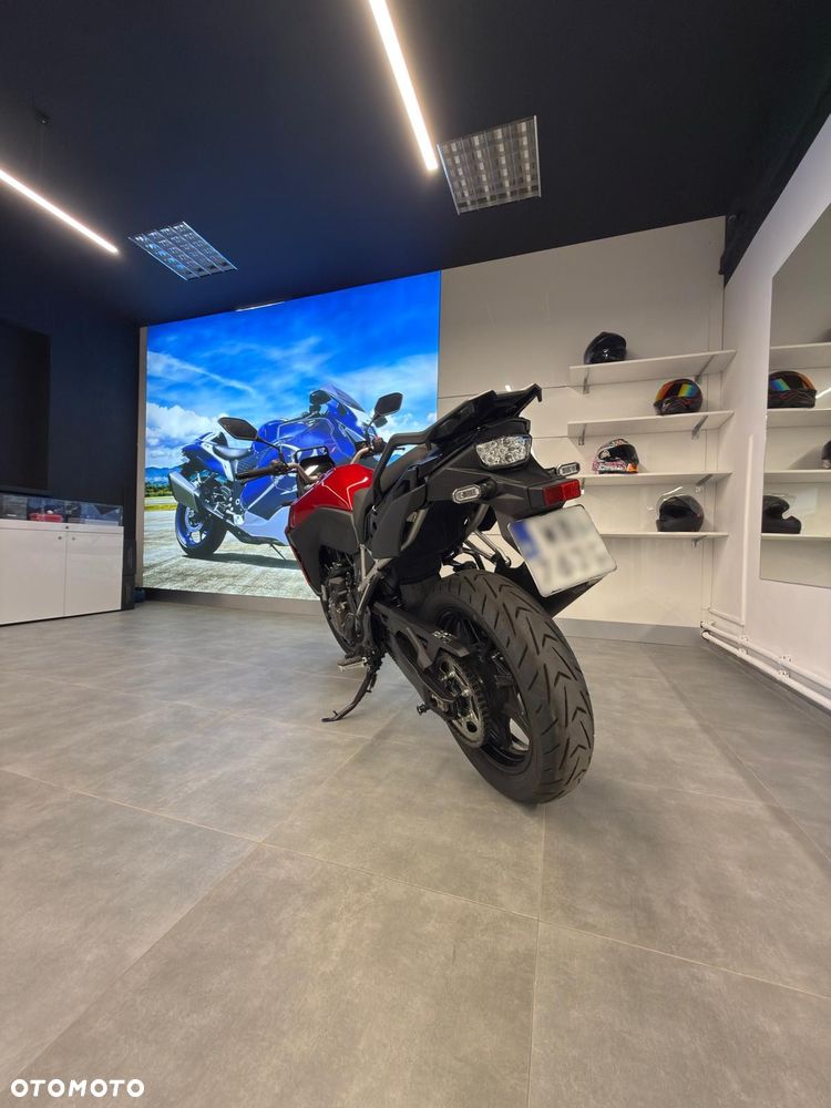 Suzuki V-STROM - 4