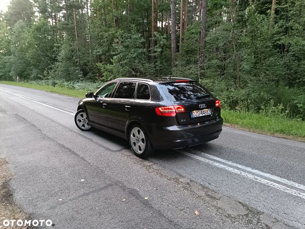 Audi A3 Sportback 2.0 TDI DPF Ambiente - 3