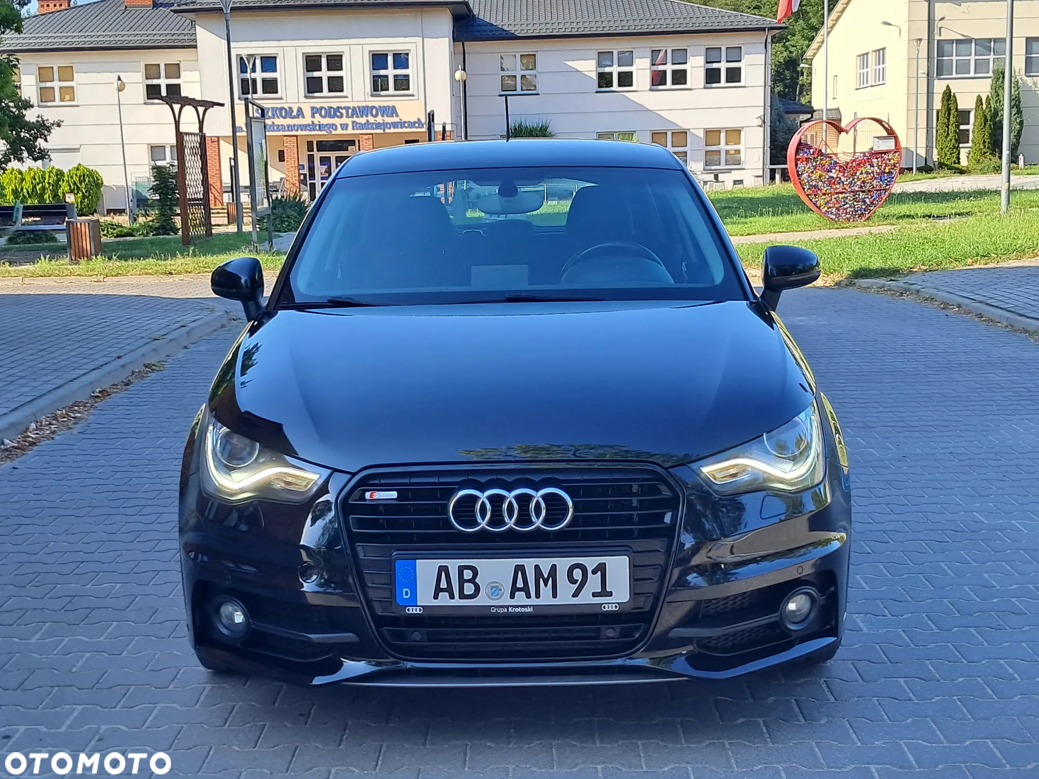Audi A1 Sportback 1.6 TDI S line Sportpaket - 3