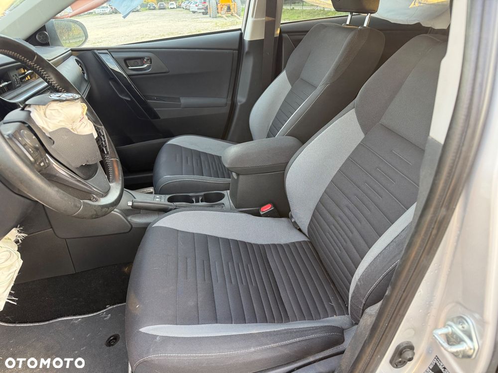 Toyota Auris 1.8 VVT-i Automatik Executive - 18