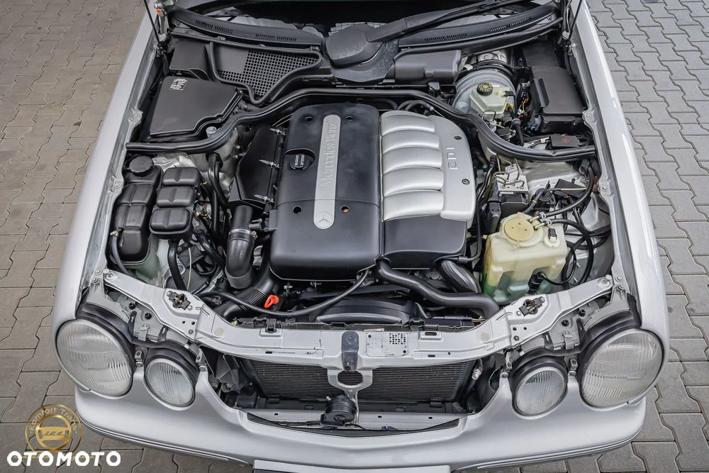 Mercedes-Benz Klasa E - 17