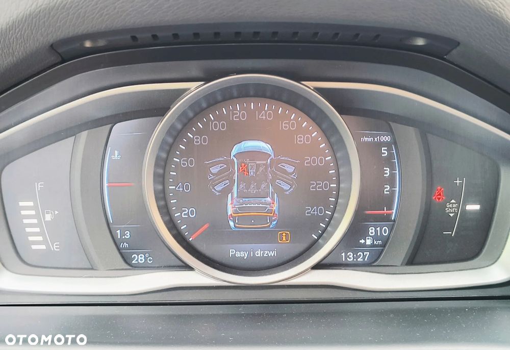 Volvo V70 D2 Momentum - 10