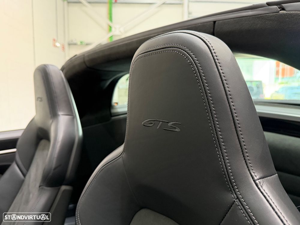 Porsche 911 (992) Targa 4 GTS PDK - 35