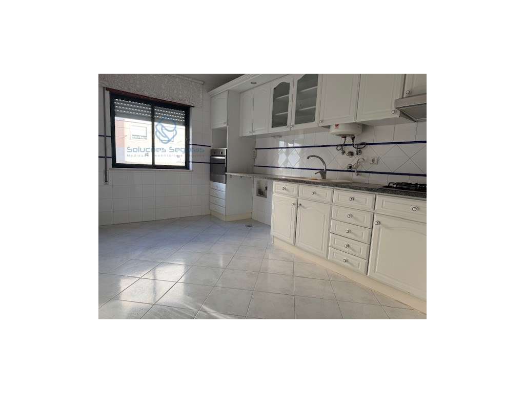 Apartamento T3 | Arrecadação | RC - Grande imagem: 2/12