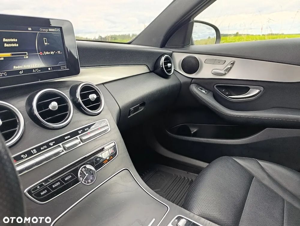 Mercedes-Benz Klasa C 300 9G-TRONIC - 19