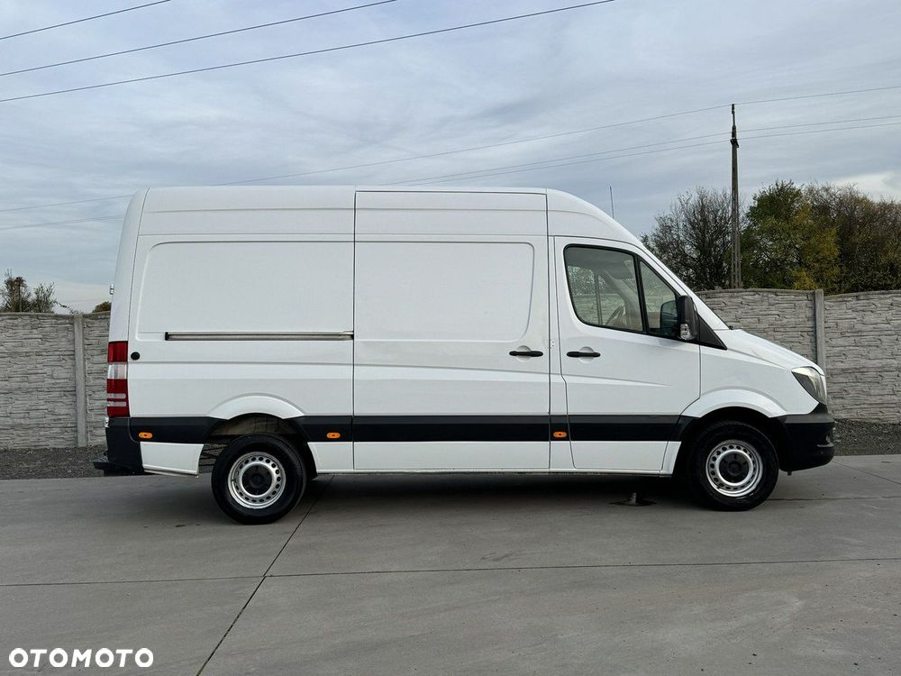 Mercedes-Benz Sprinter - 26