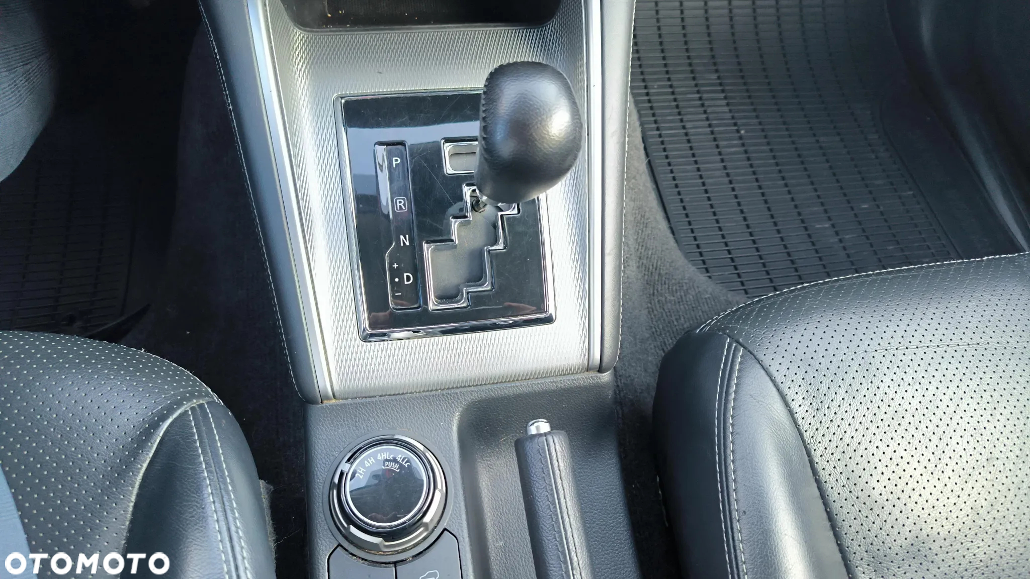 Mitsubishi L200 2.2 d DC Instyle Plus - 21